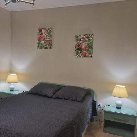 Les Conils - Gites Et Chambres D'Hotes Saint-Pierre-de-Vassols Экстерьер фото