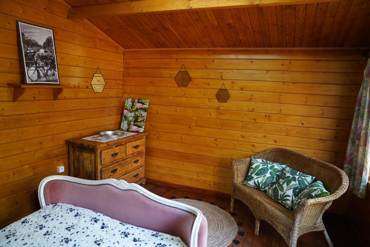 Les Conils - Gites Et Chambres D'Hotes Saint-Pierre-de-Vassols Экстерьер фото